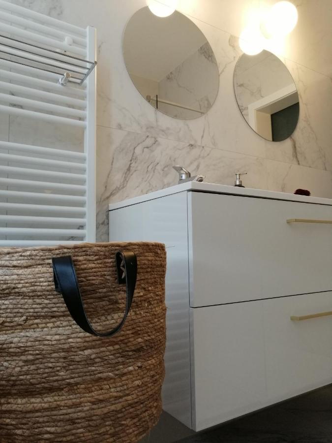 Large Apartment 800M From The Beach 90 Square Meters Oostende Dış mekan fotoğraf