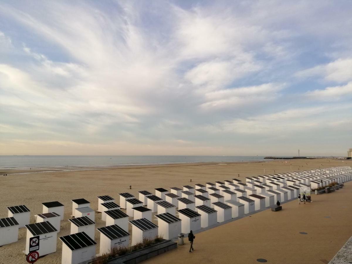 Large Apartment 800M From The Beach 90 Square Meters Oostende Dış mekan fotoğraf